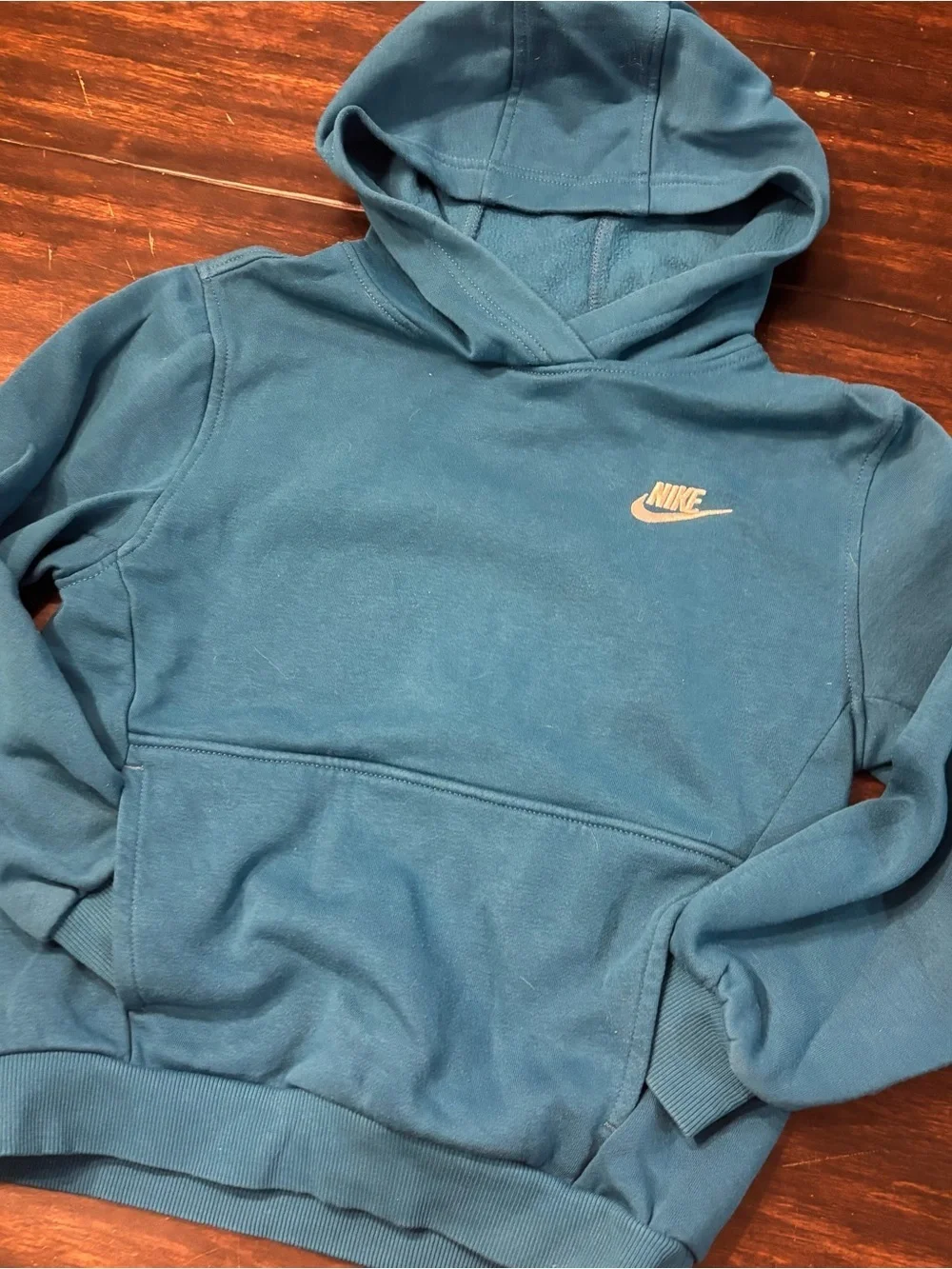 Nike boys Teal Hooded Pullover Sweatshirt size medium (10-12Y)